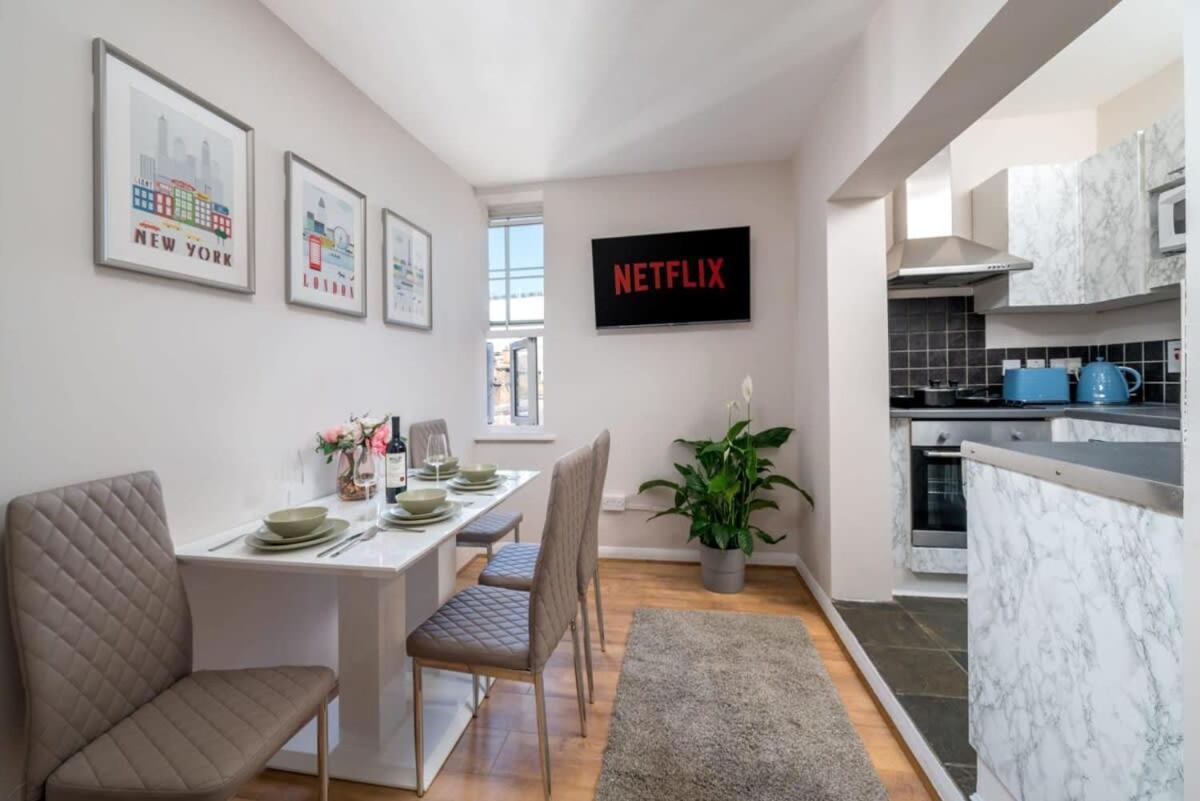 Of - Lovely Two Bedroom Appartement Londres